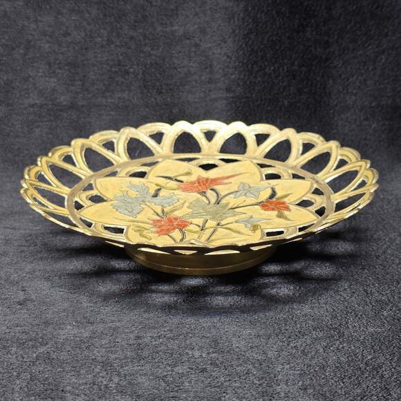 Vintage Solid Brass Floral Scalloped & Etched Change Bowl Tray - Picture 3 of 10